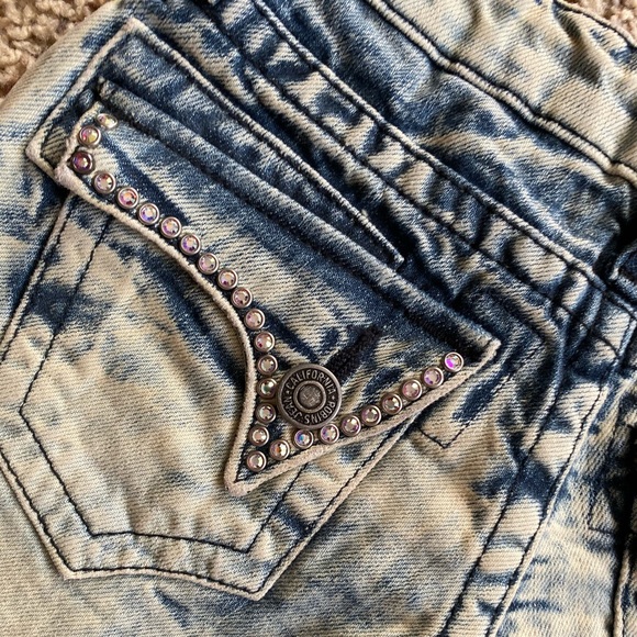 Robins Jeans - Picture 3 of 7